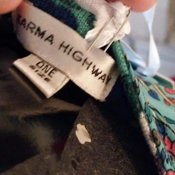 Karma highway - Picture 2 of 4